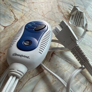 BeautyRest Blue and White Control Beauty Rest Controller for Blanket or Throw